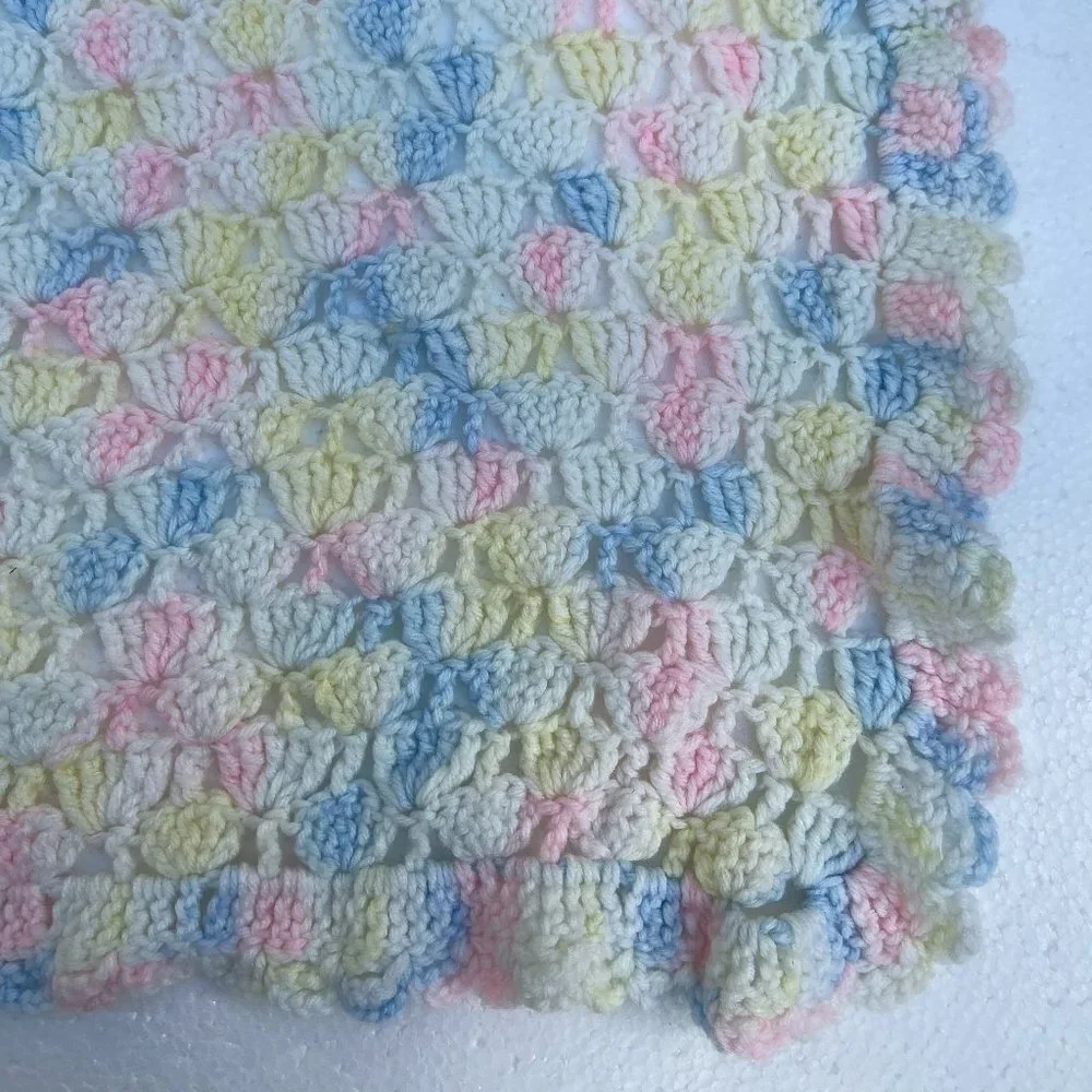 50” x 50” VTG handmade crocheted throw blanket Kids